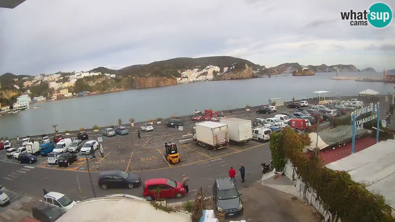Pristanišče Ponza spletna kamera – Otok Ponza