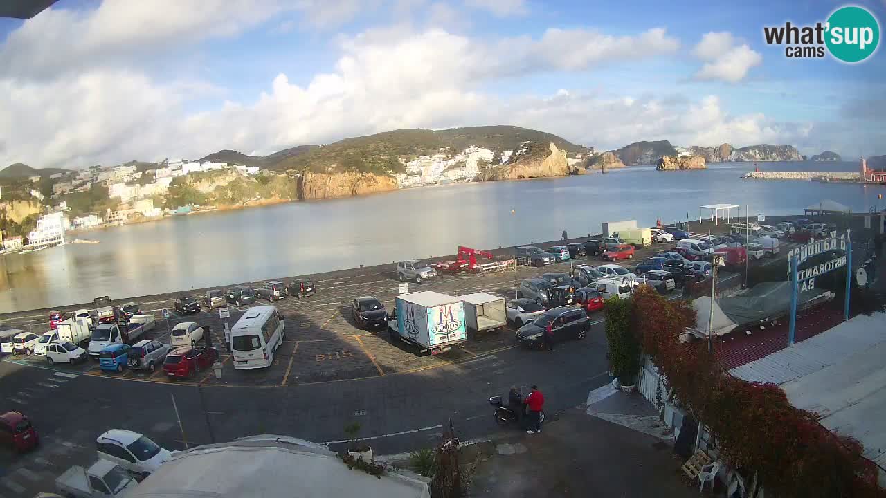 Pristanišče Ponza spletna kamera – Otok Ponza
