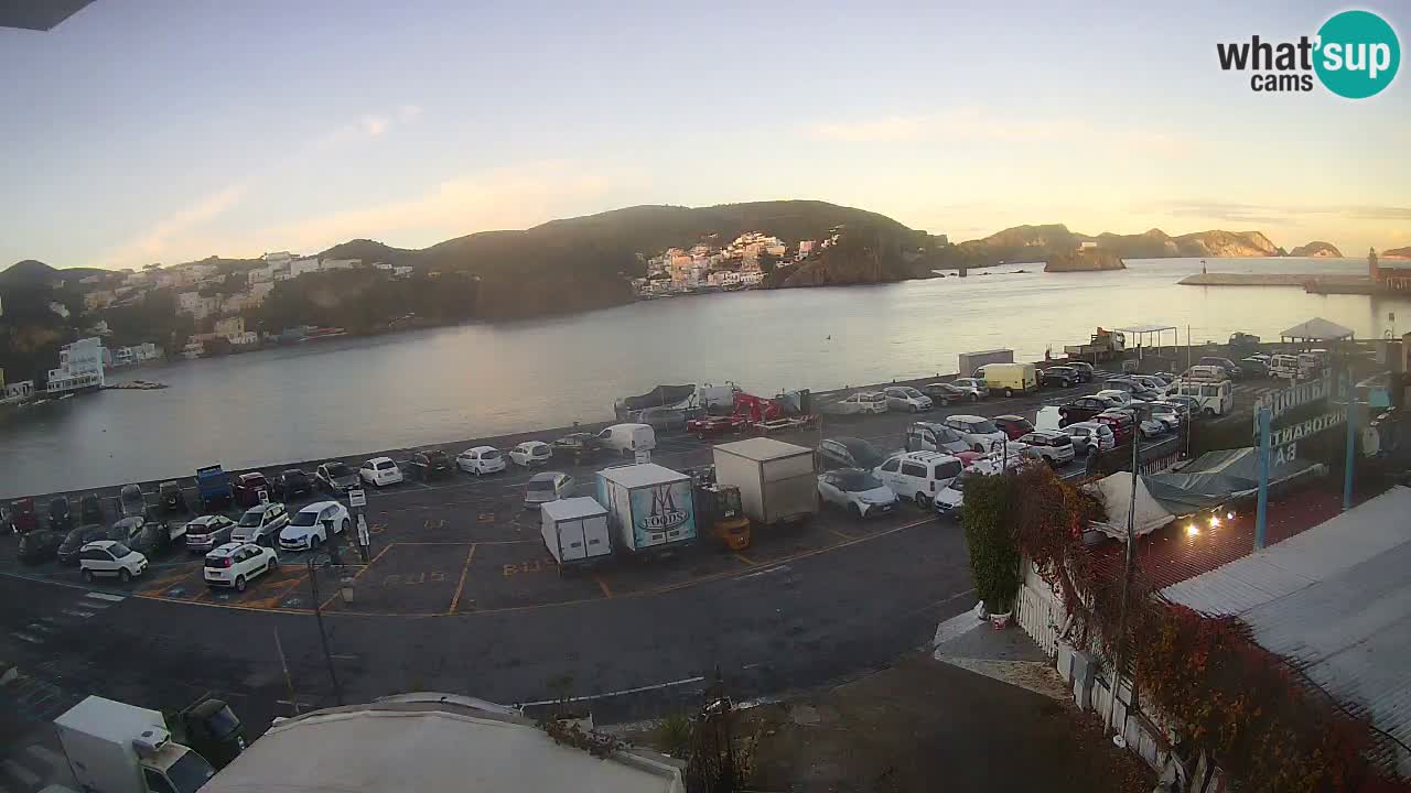 Insel Ponza Hafen webcam – Italien
