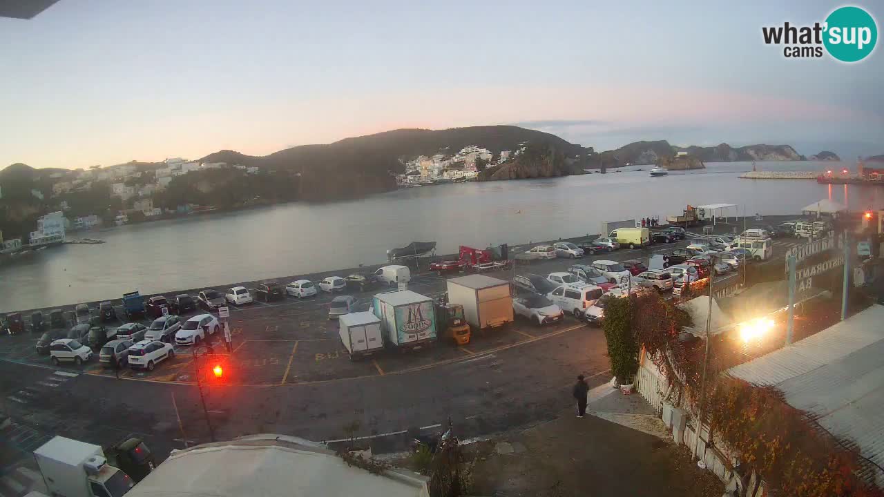 Pristanišče Ponza spletna kamera – Otok Ponza