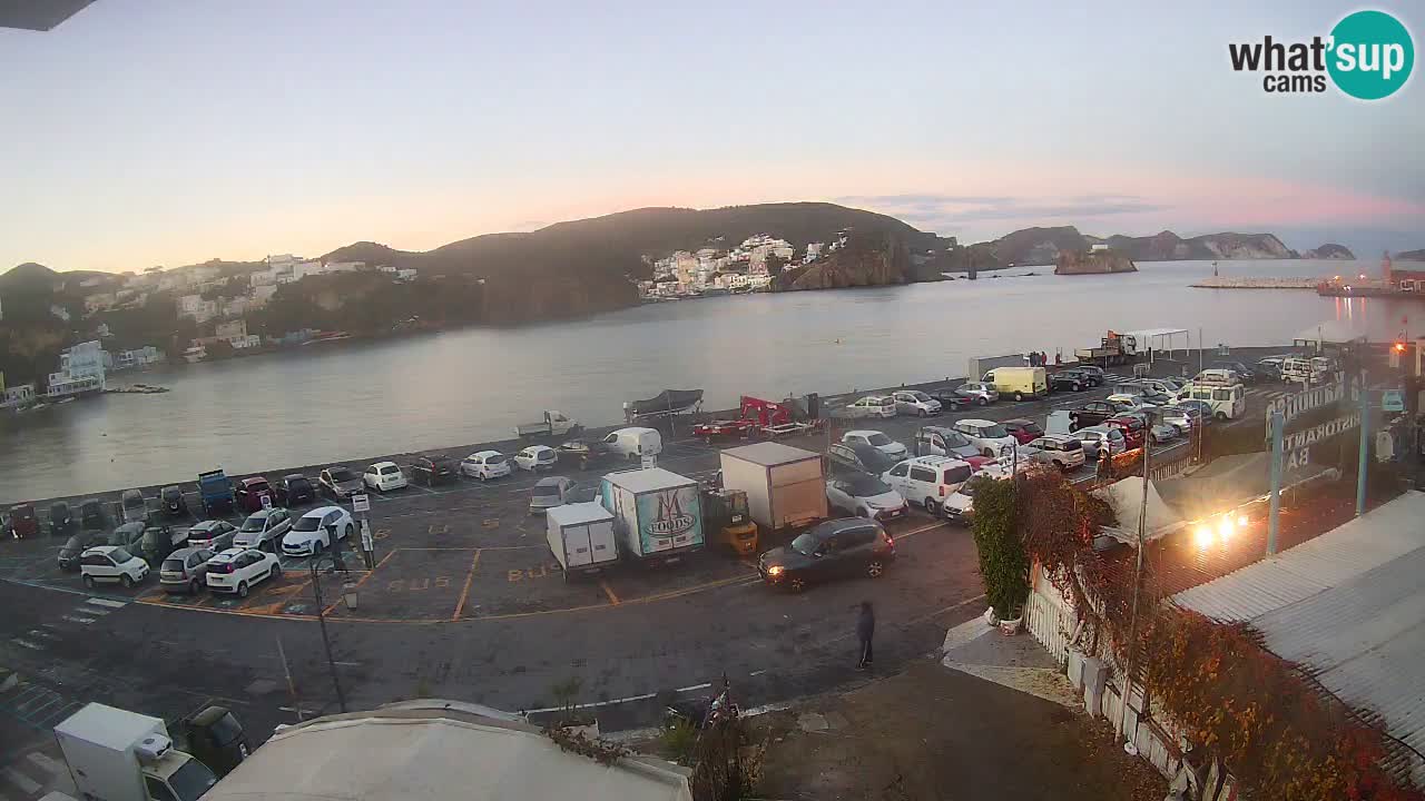 Pristanišče Ponza spletna kamera – Otok Ponza