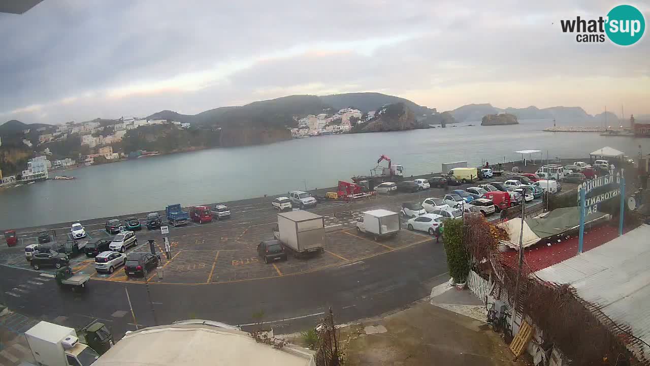 Insel Ponza Hafen webcam – Italien