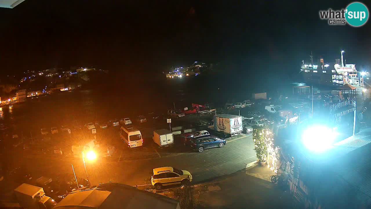 Pristanišče Ponza spletna kamera – Otok Ponza