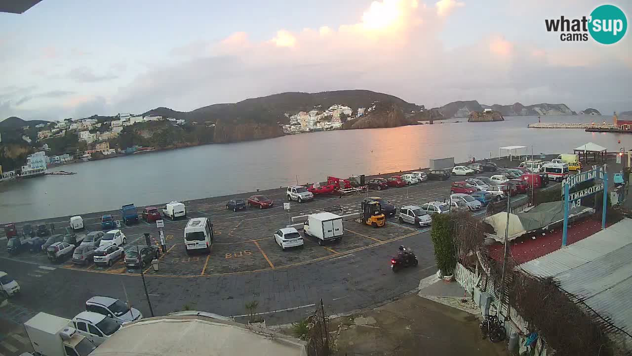 Pristanišče Ponza spletna kamera – Otok Ponza