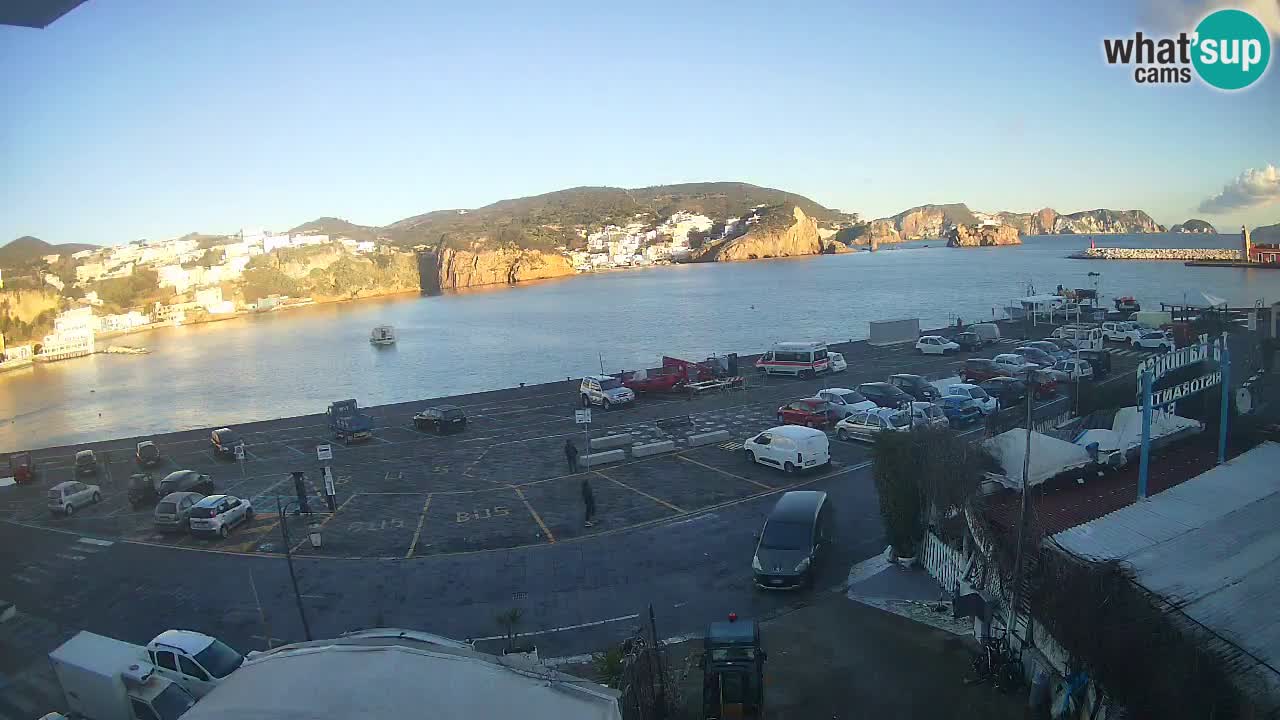 Pristanišče Ponza spletna kamera – Otok Ponza