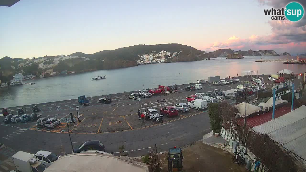 Pristanišče Ponza spletna kamera – Otok Ponza