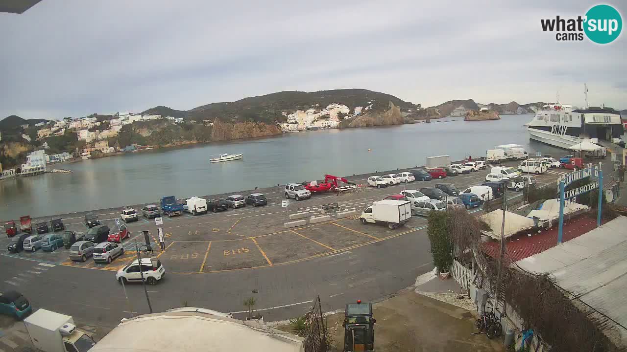 Pristanišče Ponza spletna kamera – Otok Ponza