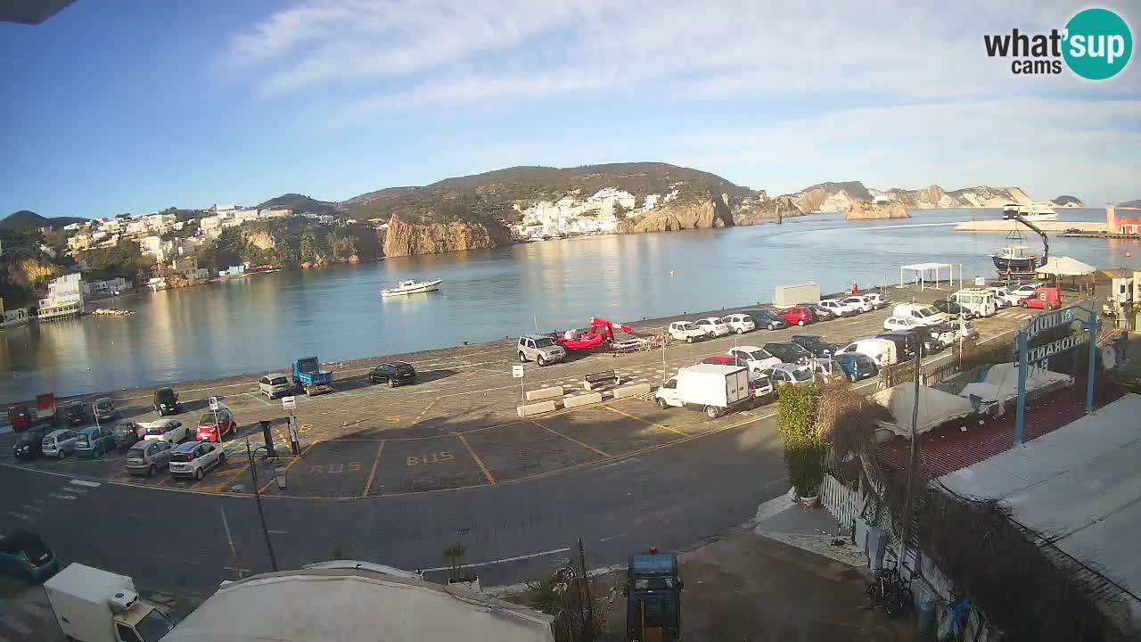 Pristanišče Ponza spletna kamera – Otok Ponza