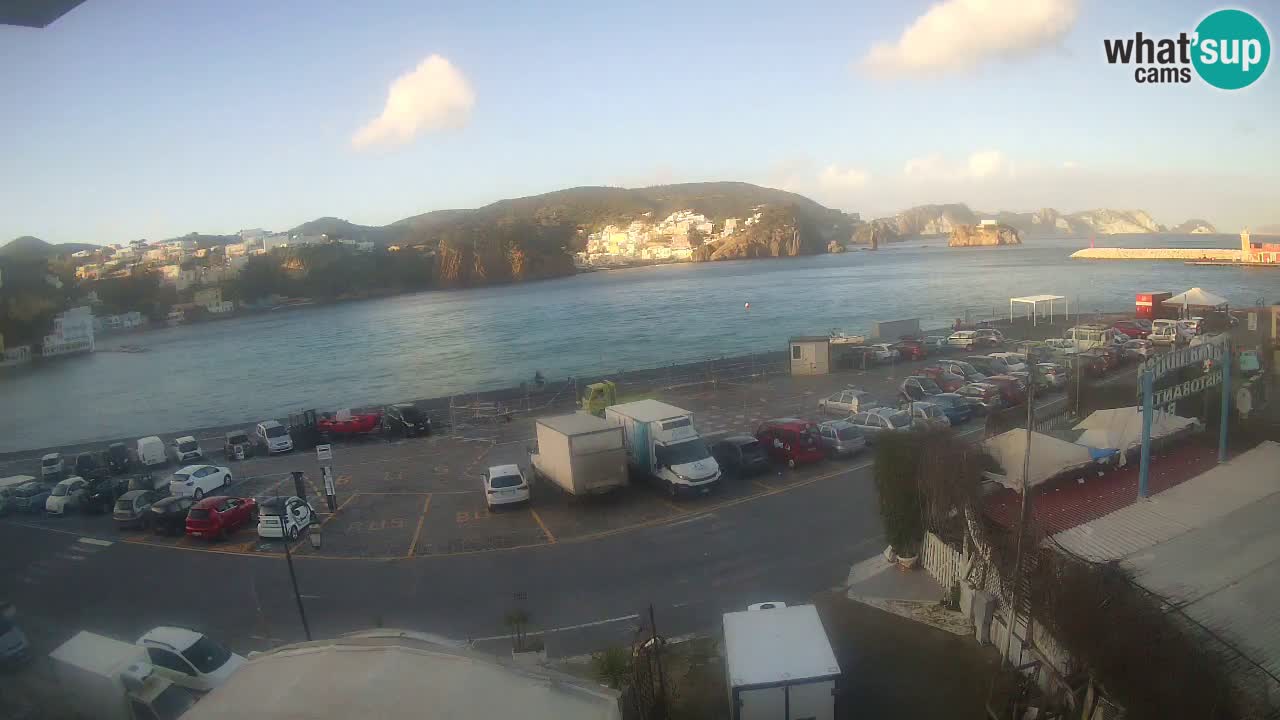 Pristanišče Ponza spletna kamera – Otok Ponza