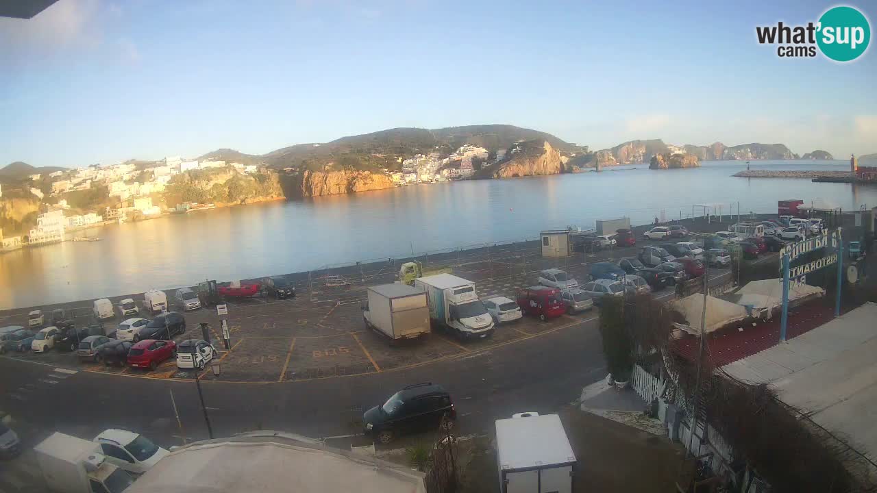 Pristanišče Ponza spletna kamera – Otok Ponza