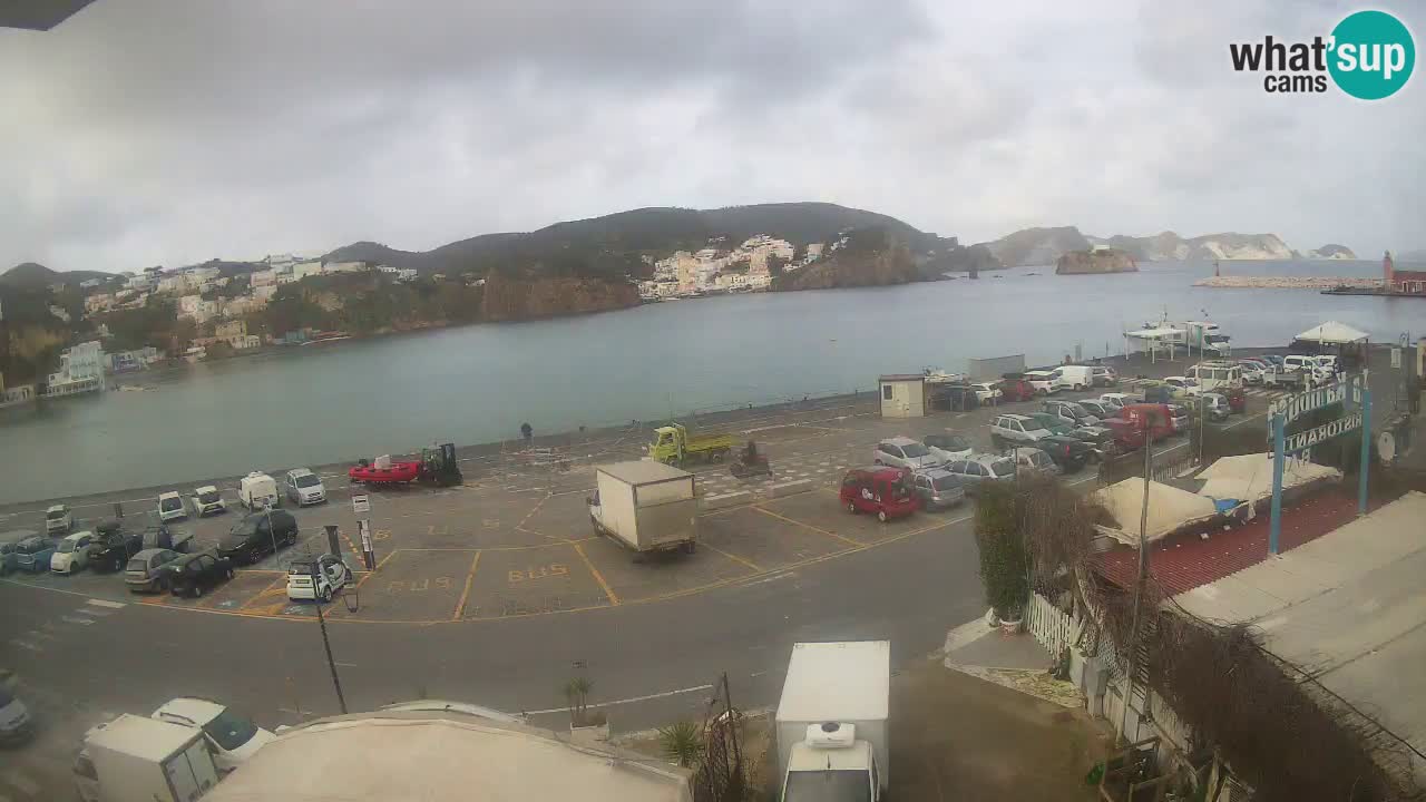 Pristanišče Ponza spletna kamera – Otok Ponza