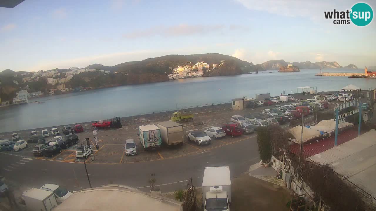 Insel Ponza Hafen webcam – Italien