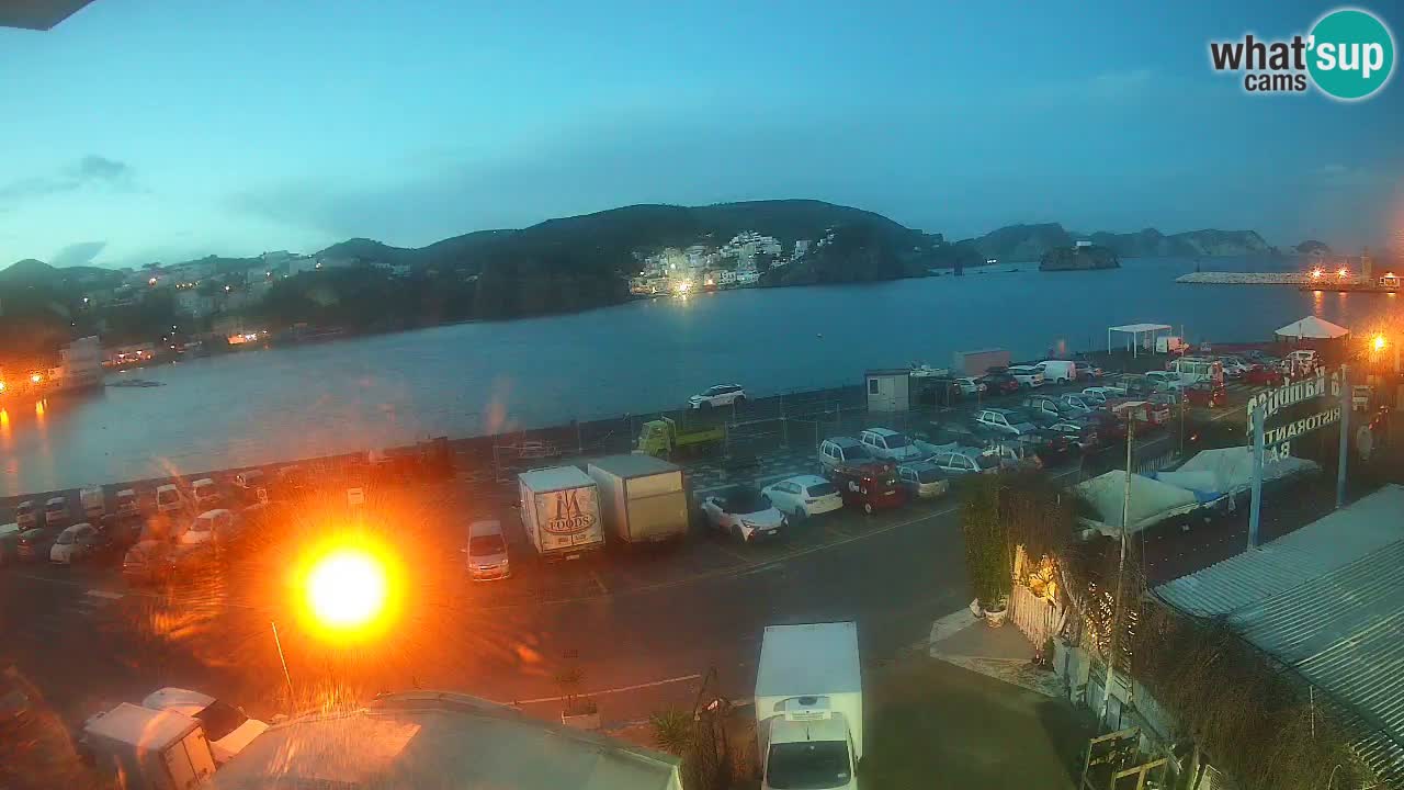 Insel Ponza Hafen webcam – Italien