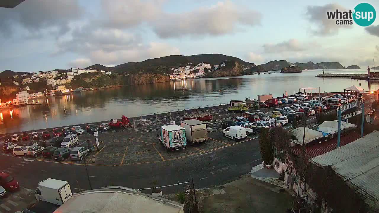 Insel Ponza Hafen webcam – Italien