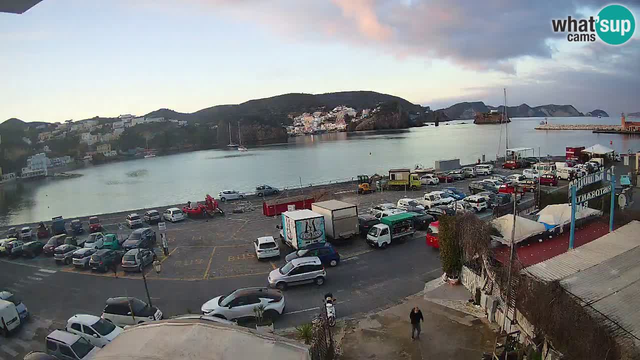 Insel Ponza Hafen webcam – Italien