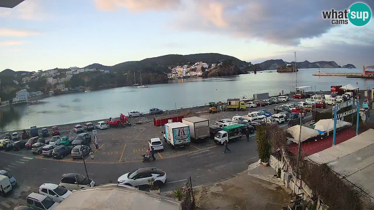 Insel Ponza Hafen webcam – Italien