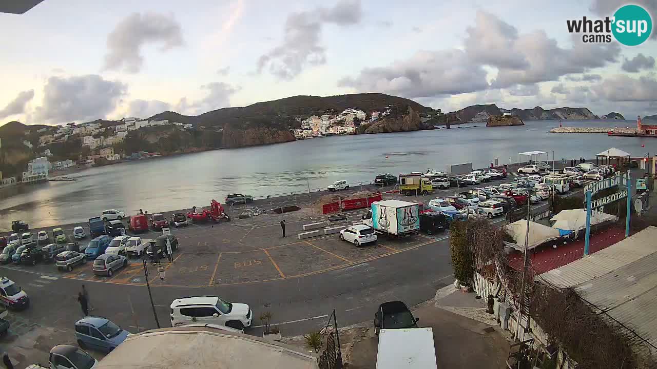 Pristanišče Ponza spletna kamera – Otok Ponza