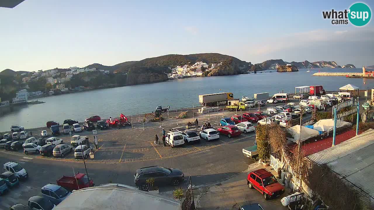 Pristanišče Ponza spletna kamera – Otok Ponza