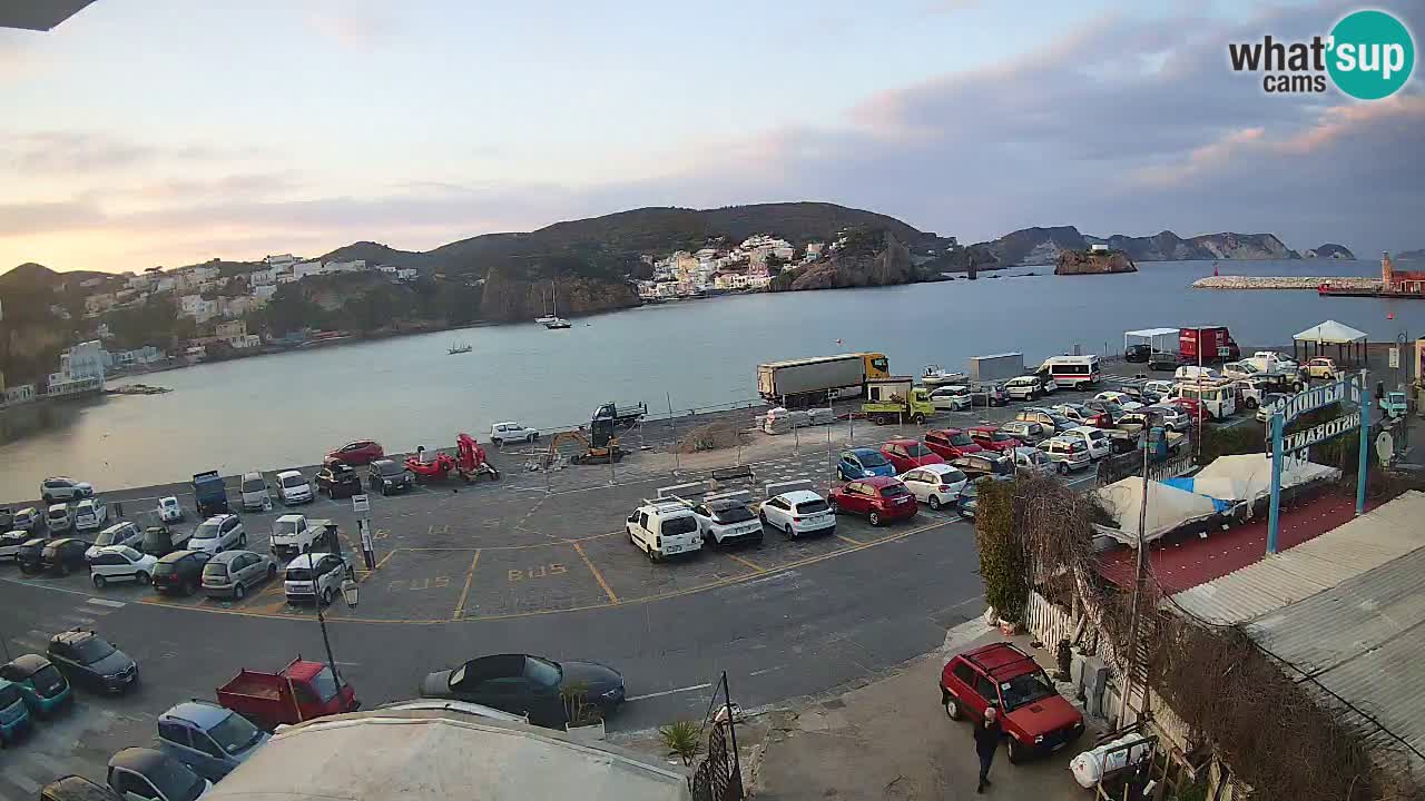 Pristanišče Ponza spletna kamera – Otok Ponza