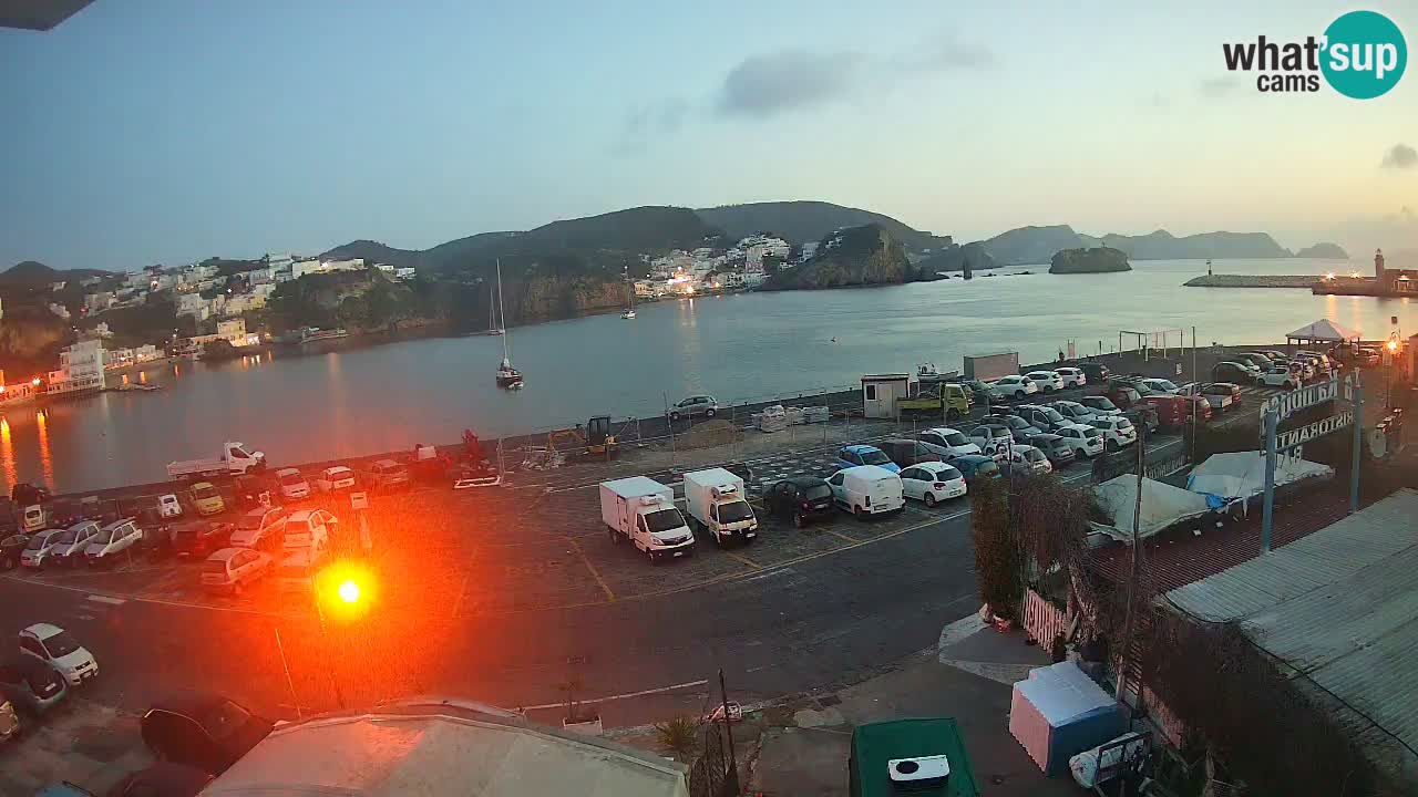 Insel Ponza Hafen webcam – Italien