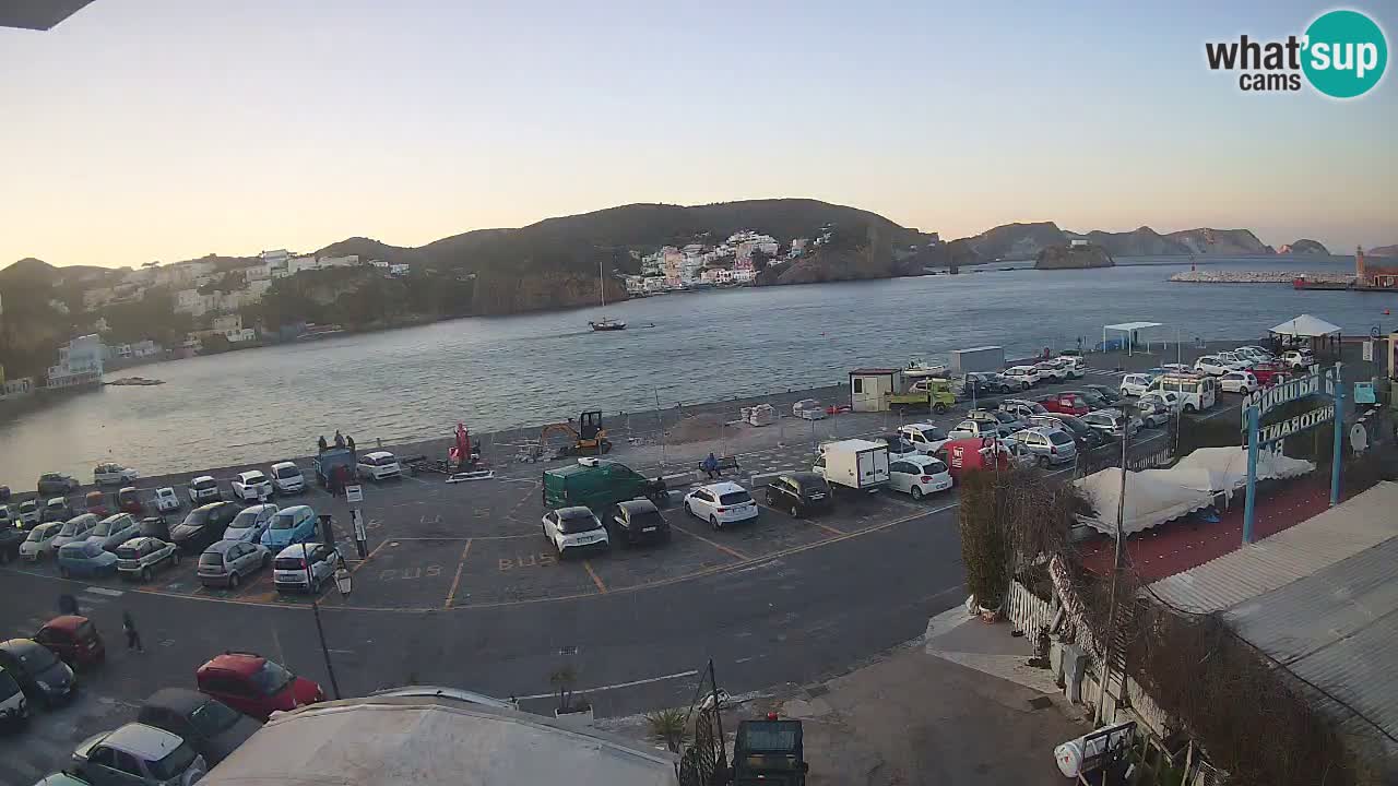 Insel Ponza Hafen webcam – Italien