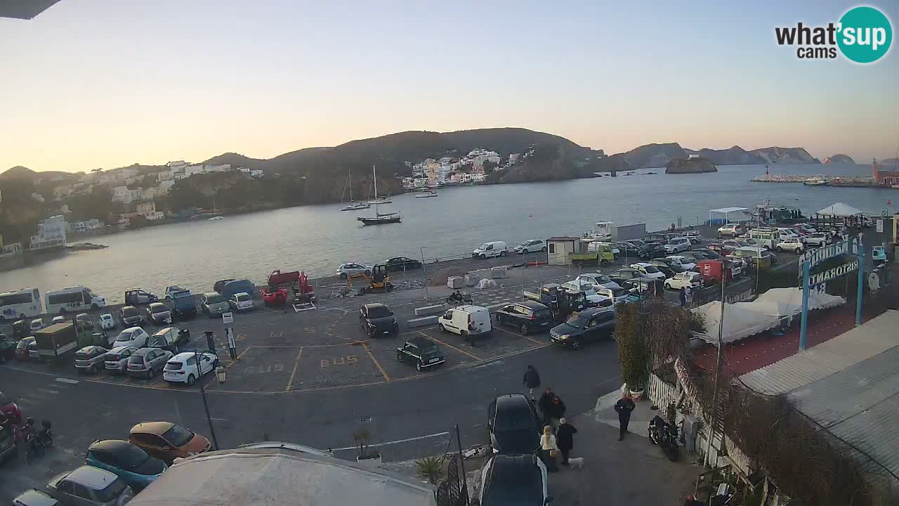 Insel Ponza Hafen webcam – Italien