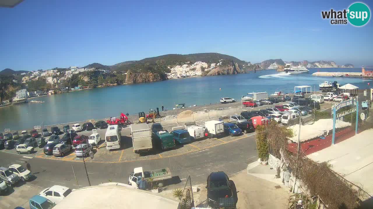 Pristanišče Ponza spletna kamera – Otok Ponza