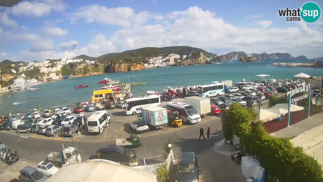 Pristanišče Ponza spletna kamera – Otok Ponza