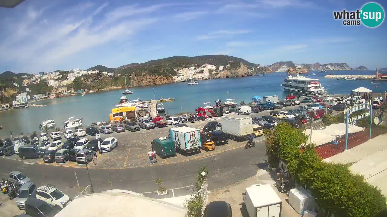 Pristanišče Ponza spletna kamera – Otok Ponza