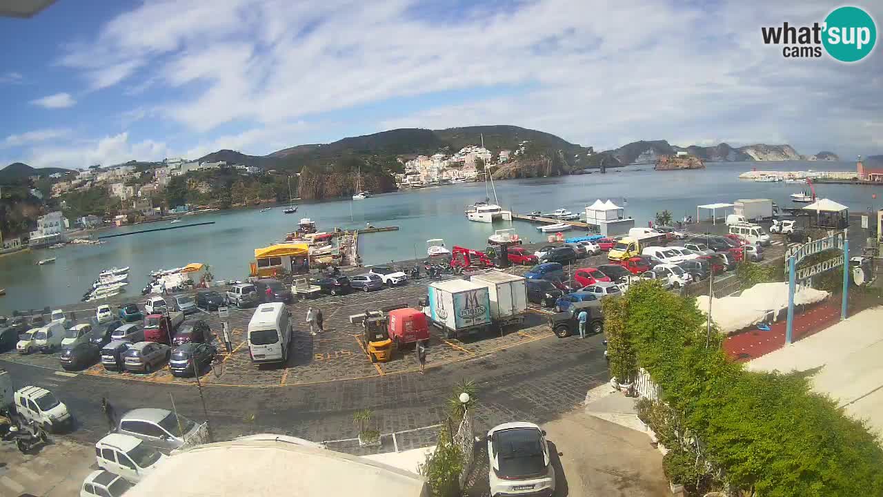 Pristanišče Ponza spletna kamera – Otok Ponza
