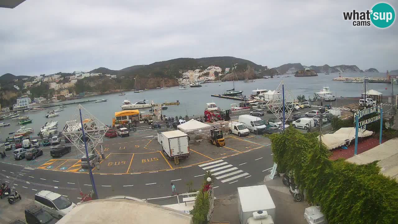Pristanišče Ponza spletna kamera – Otok Ponza