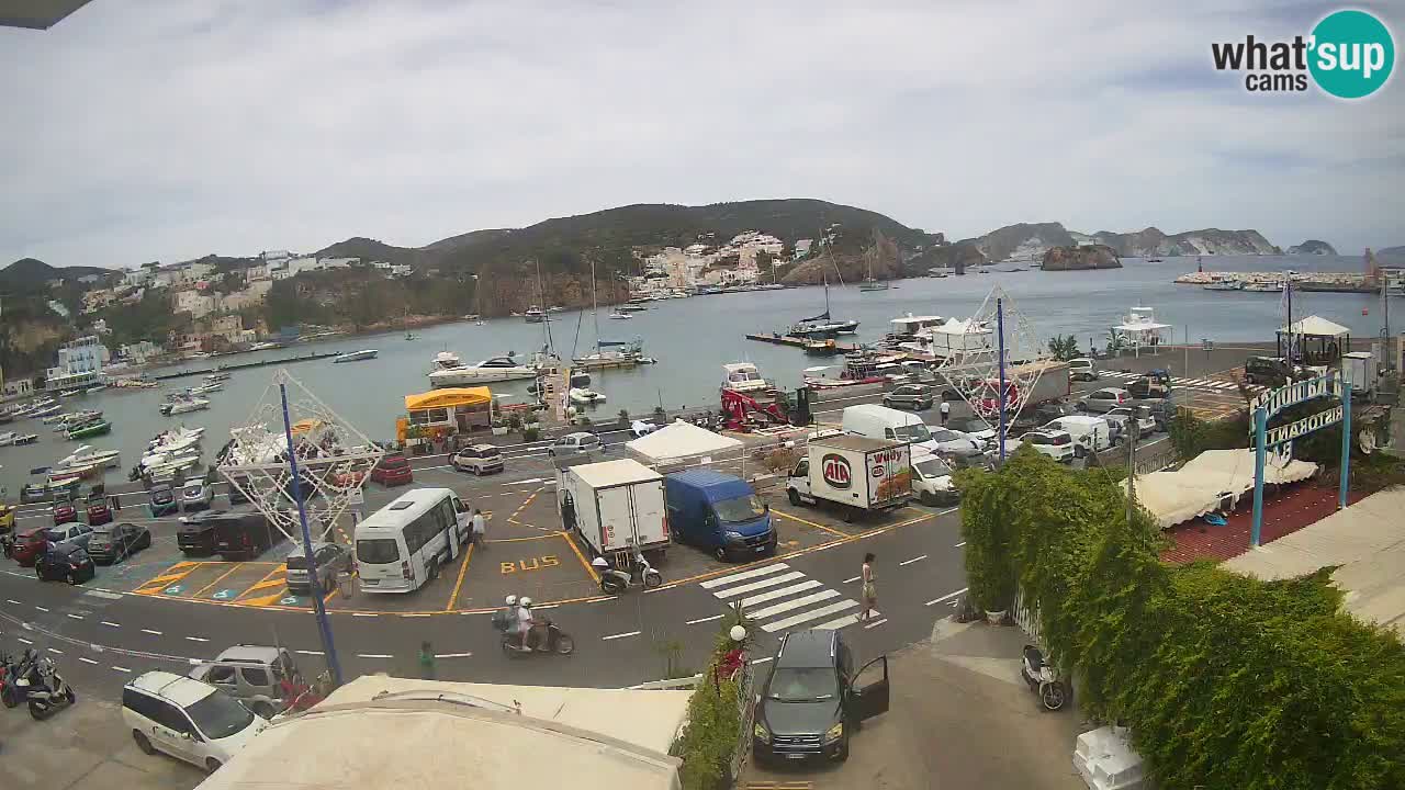 Pristanišče Ponza spletna kamera – Otok Ponza