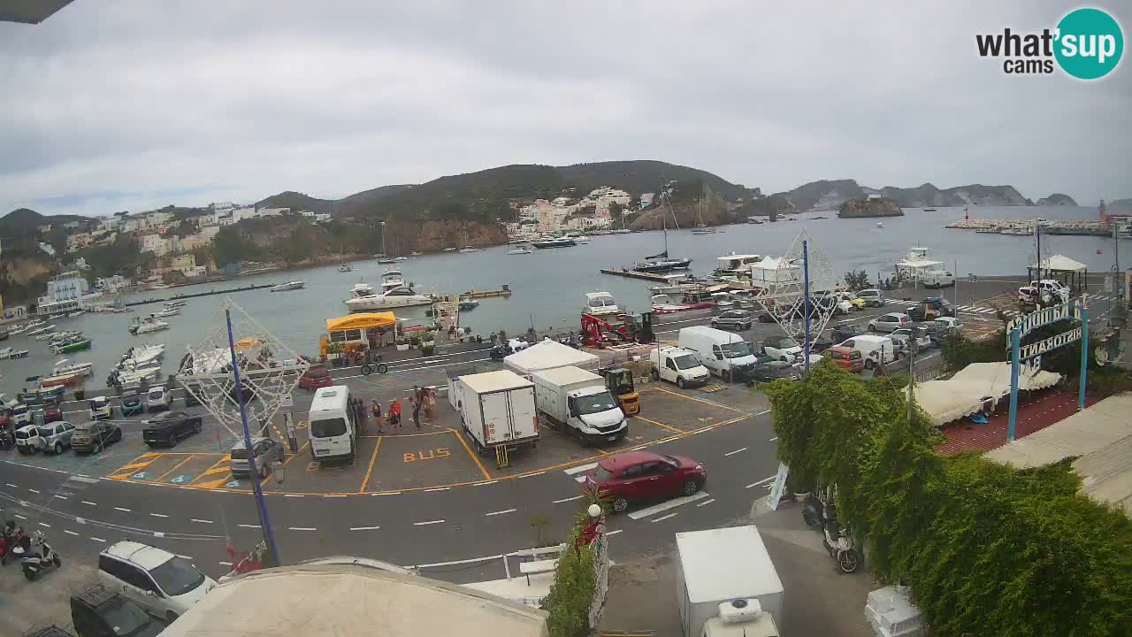 Pristanišče Ponza spletna kamera – Otok Ponza