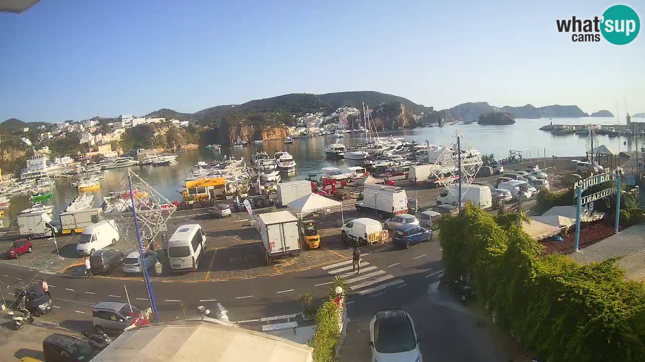Pristanišče Ponza spletna kamera – Otok Ponza