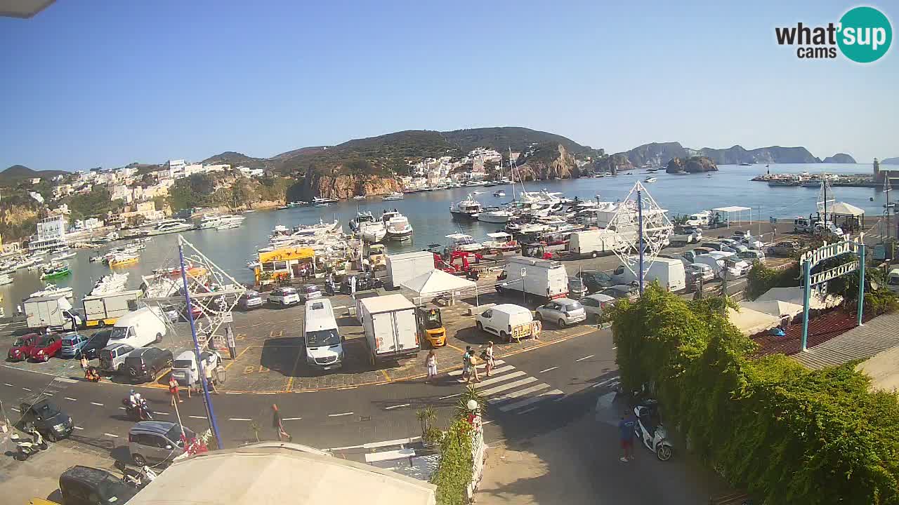 Pristanišče Ponza spletna kamera – Otok Ponza