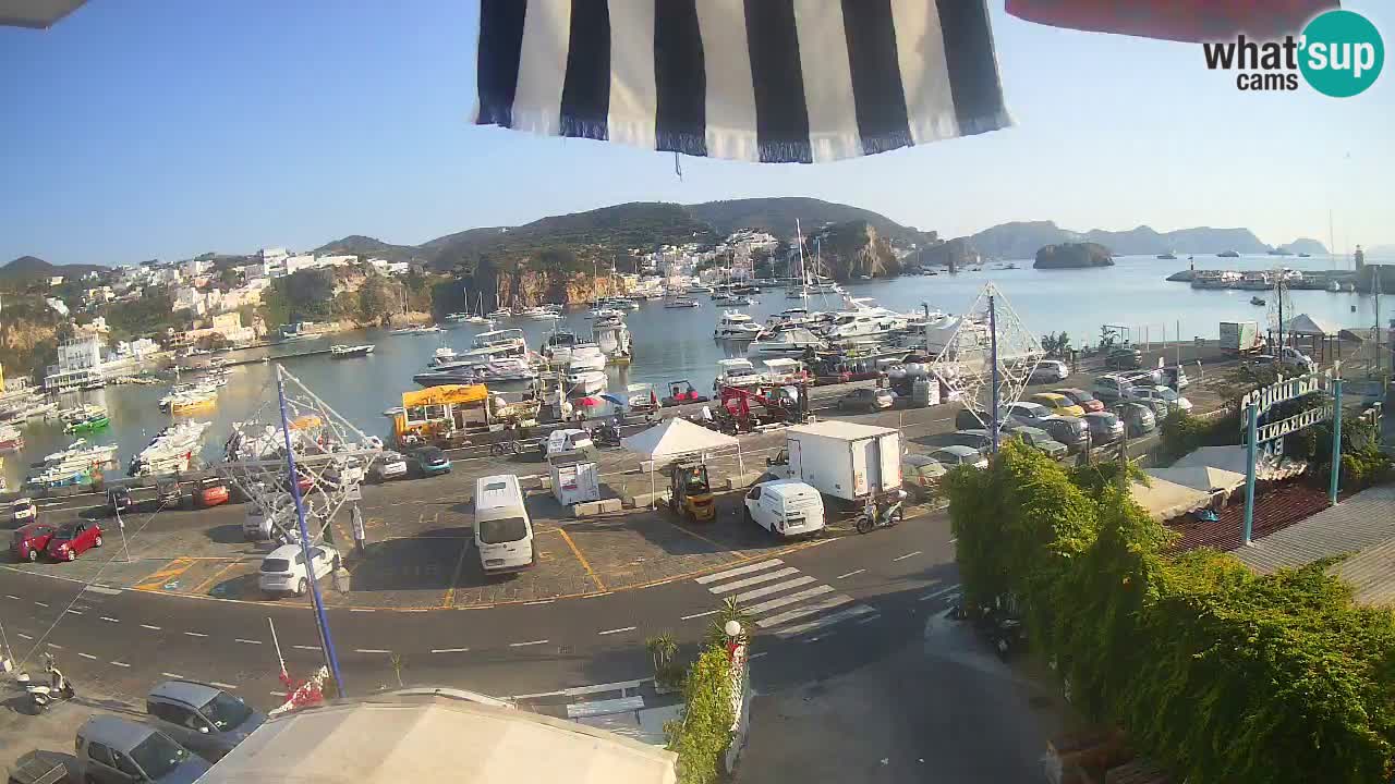Insel Ponza Hafen webcam – Italien