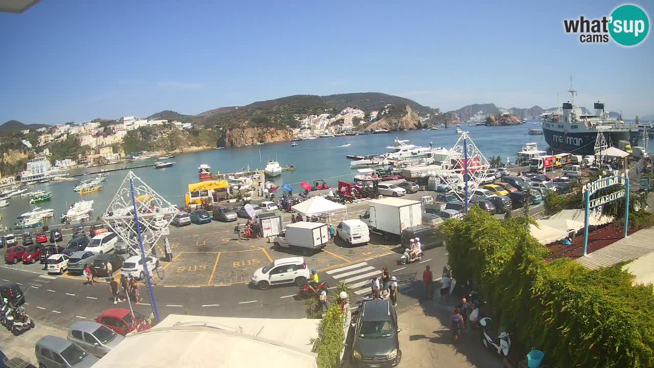 Pristanišče Ponza spletna kamera – Otok Ponza