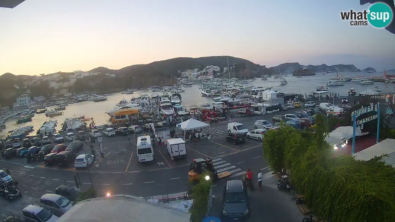 Pristanišče Ponza spletna kamera – Otok Ponza
