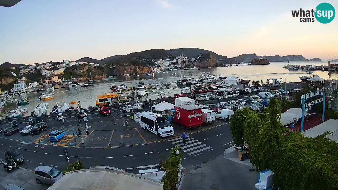 Pristanišče Ponza spletna kamera – Otok Ponza