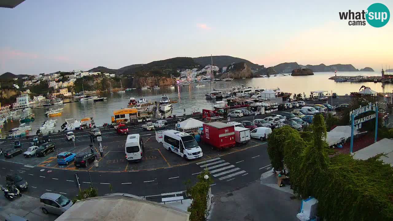 Insel Ponza Hafen webcam – Italien