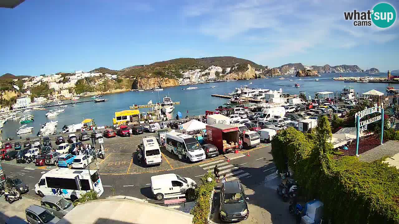 Pristanišče Ponza spletna kamera – Otok Ponza