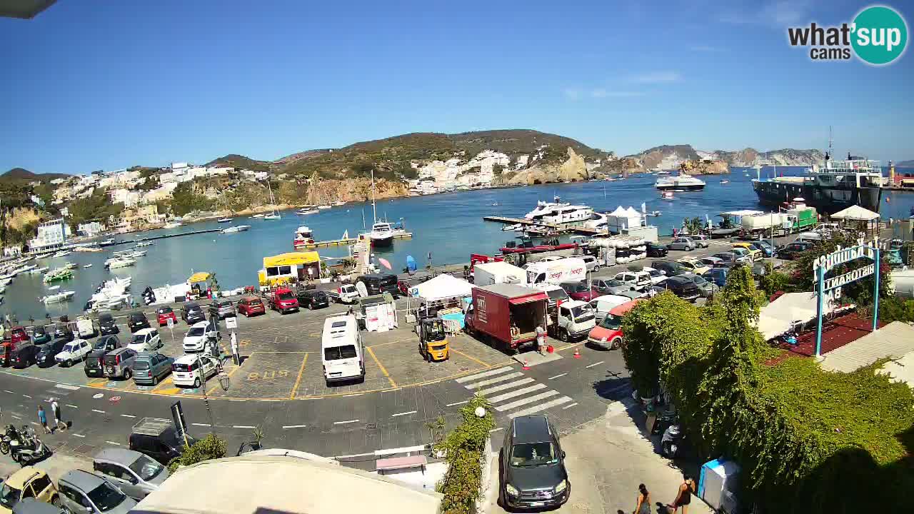 Pristanišče Ponza spletna kamera – Otok Ponza