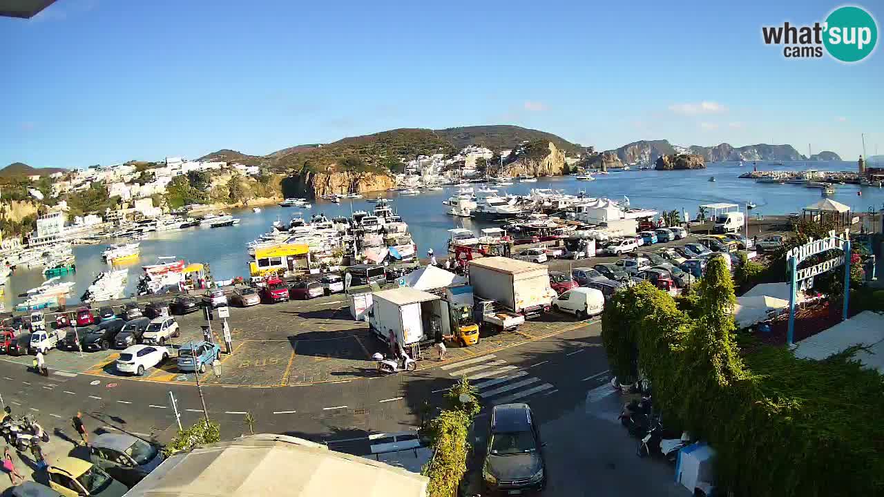 Pristanišče Ponza spletna kamera – Otok Ponza
