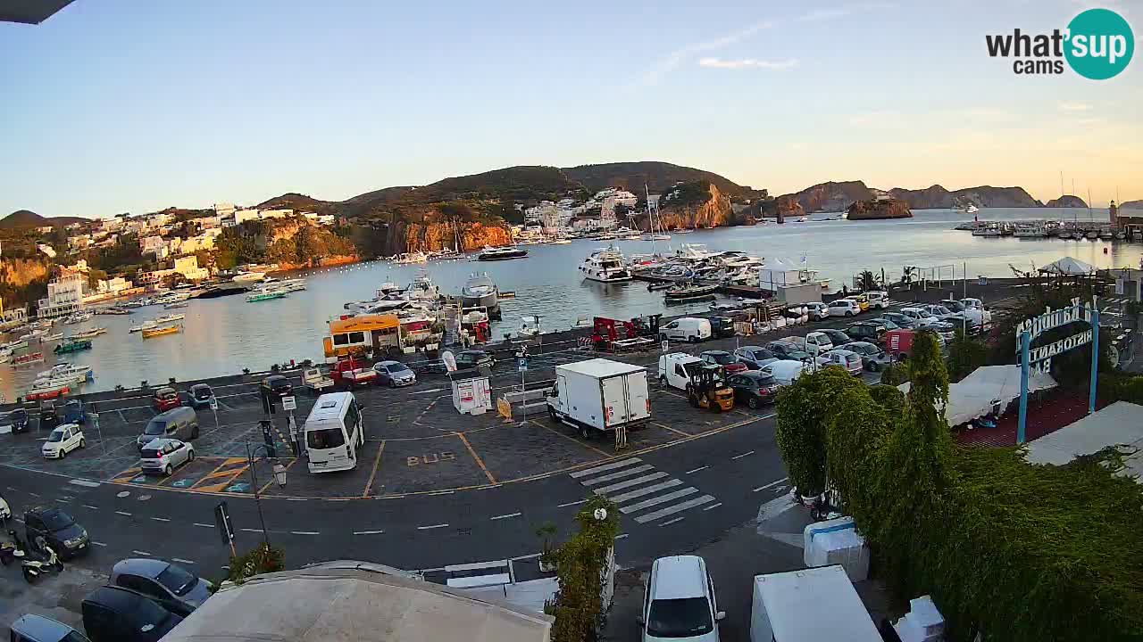 Insel Ponza Hafen webcam – Italien