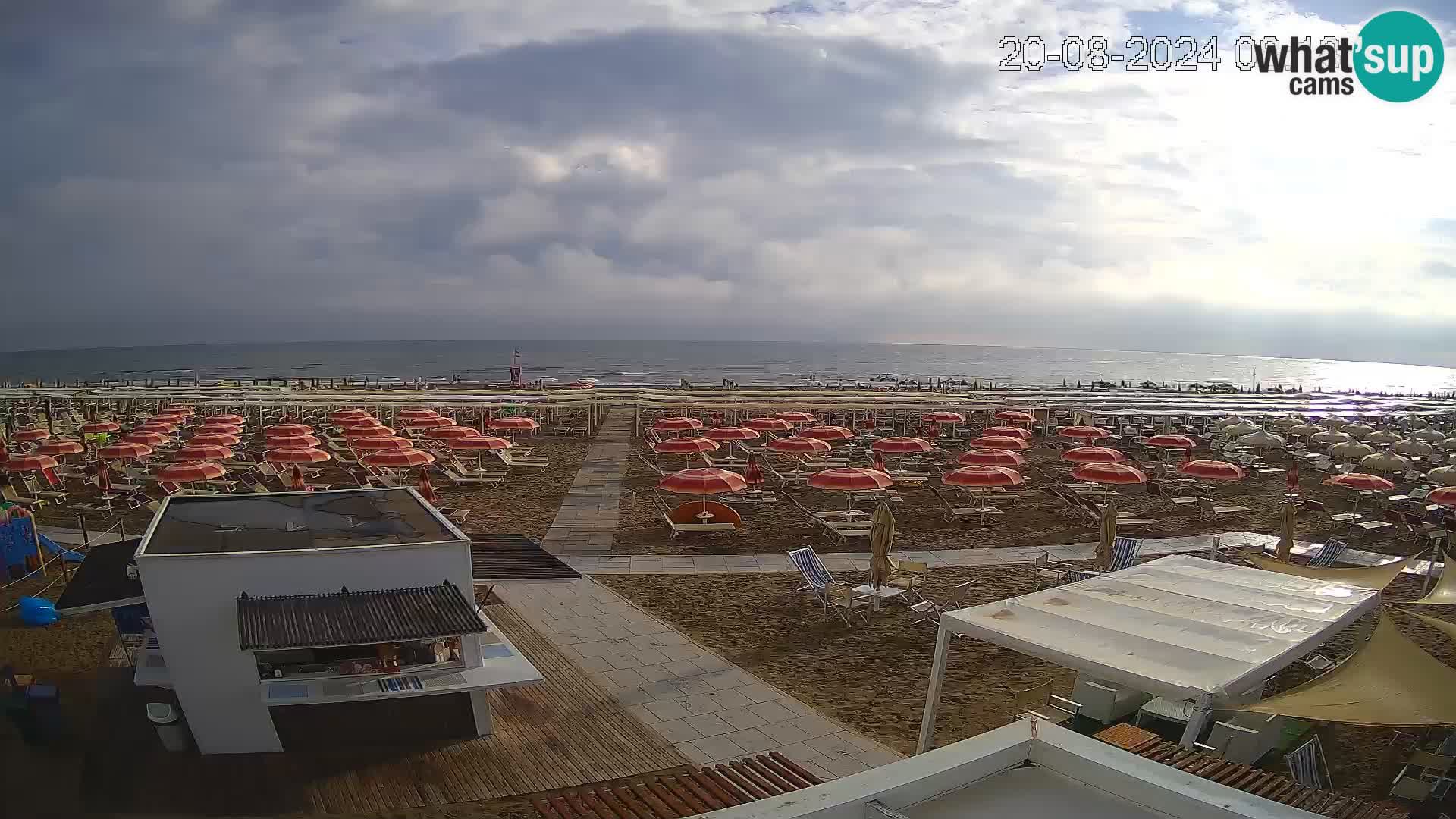 Spletna kamera plaža Riccione – Bagni Oreste spiaggia 115 – Italija