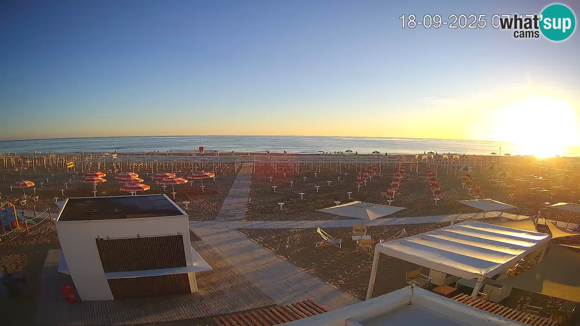 Spletna kamera plaža Riccione – Bagni Oreste spiaggia 115 – Italija