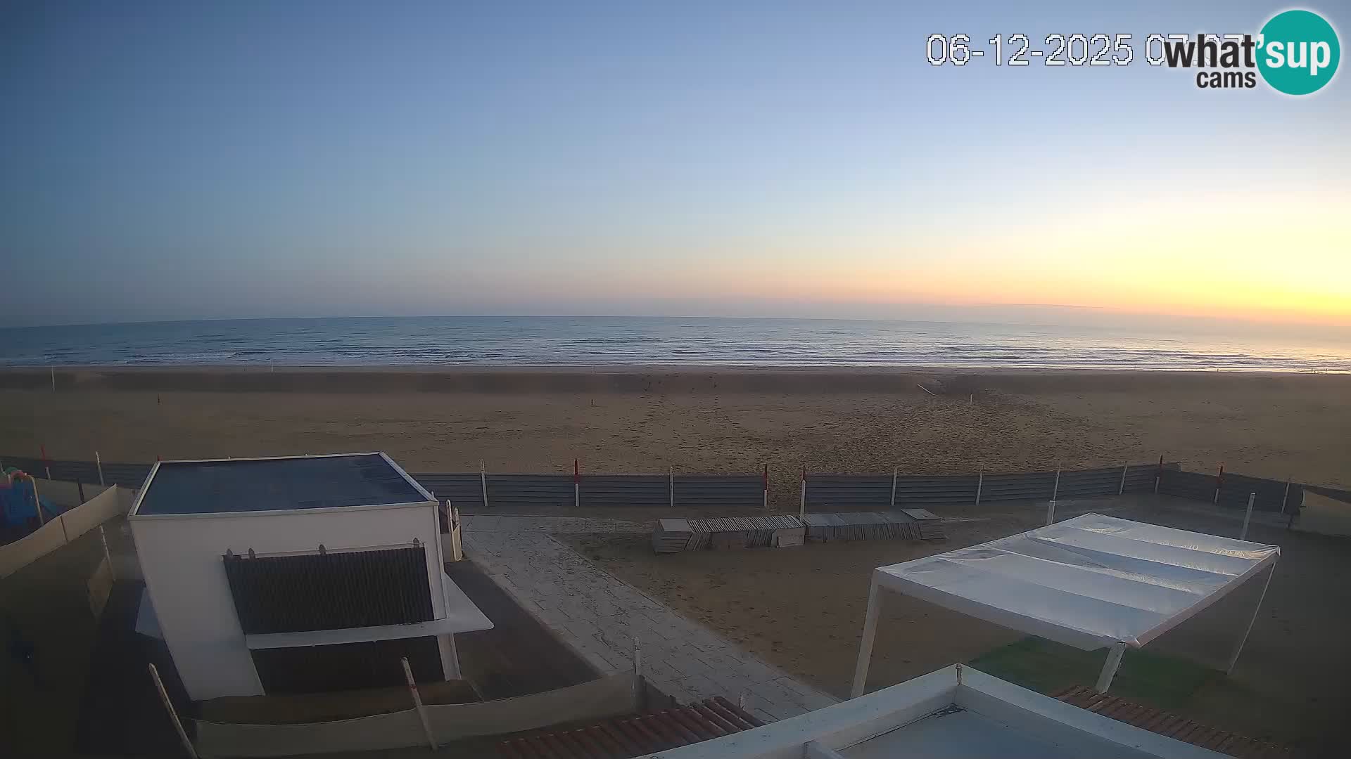 Spletna kamera plaža Riccione – Bagni Oreste spiaggia 115 – Italija