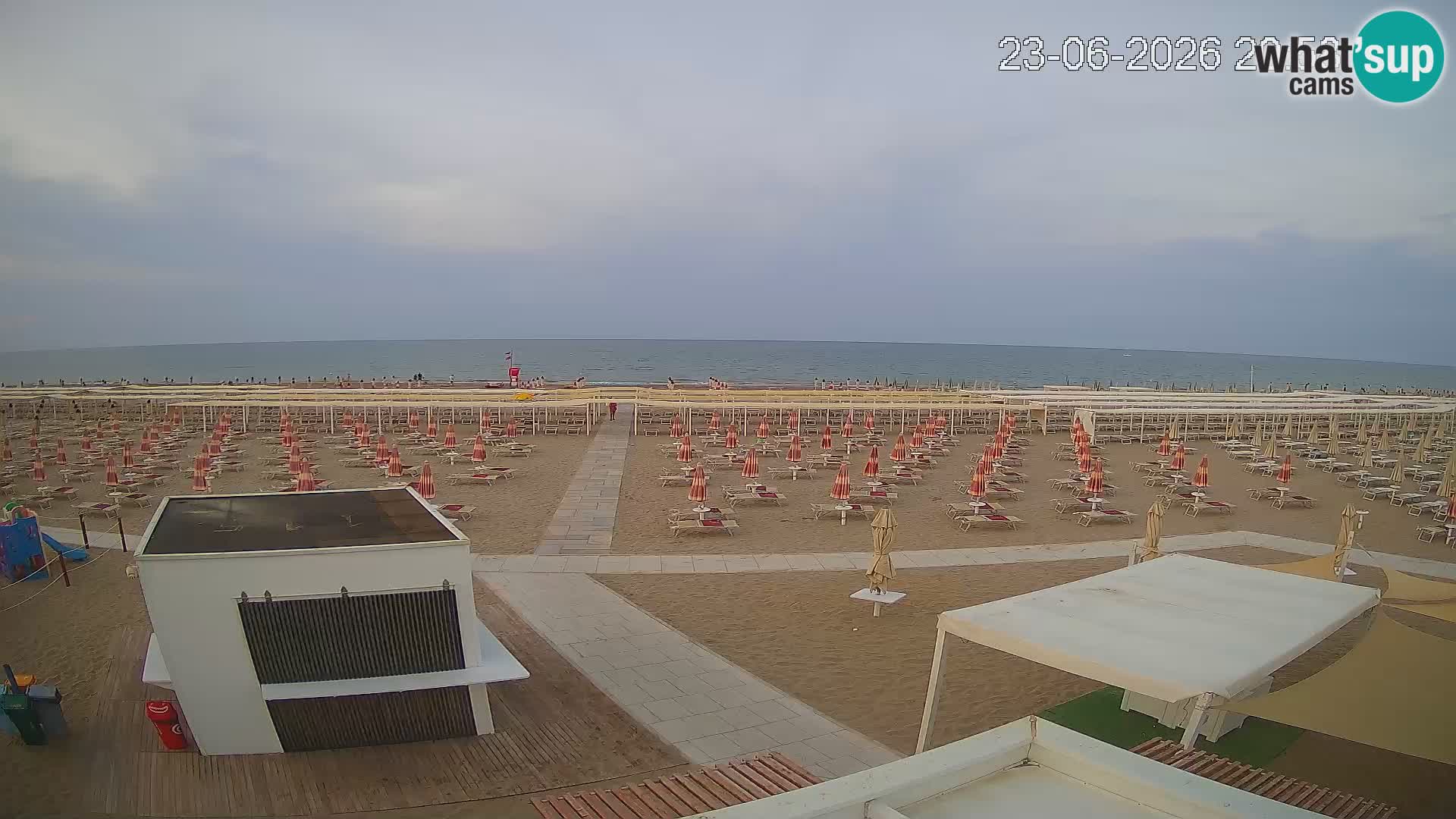 Spletna kamera plaža Riccione – Bagni Oreste spiaggia 115 – Italija