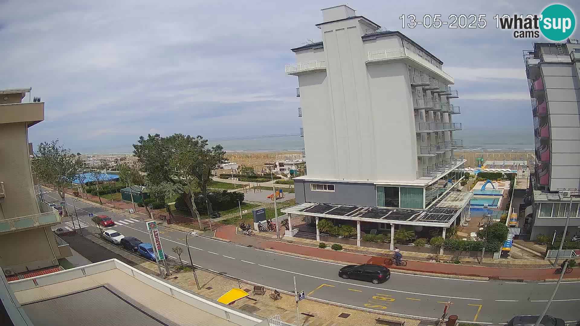 Plaža s spletno kamero Riccione in vrtovi La Malfa – plaža Bagni Oreste 115