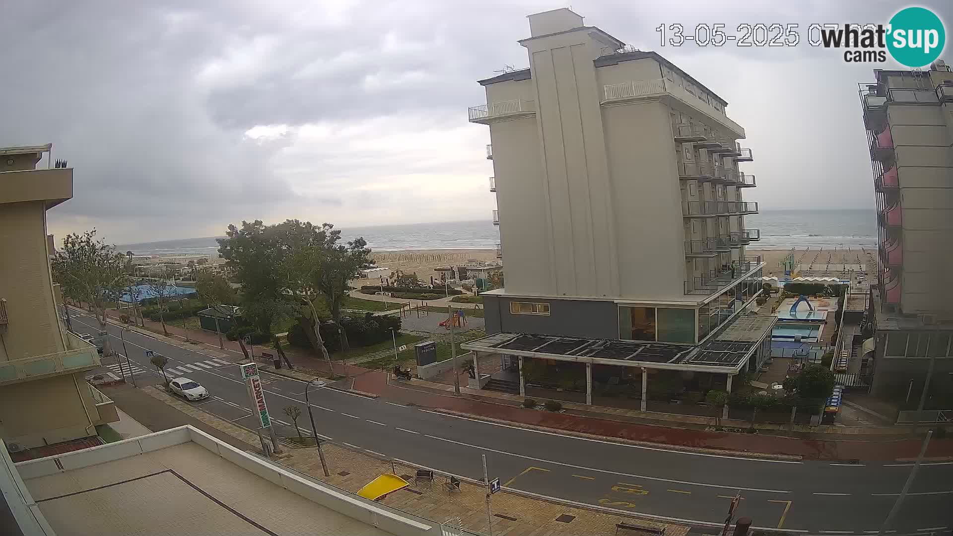 Riccione webcam beach and La Malfa gardens – Bagni Oreste spiaggia 115